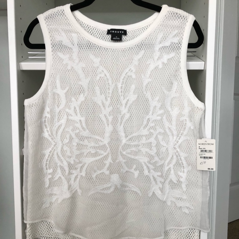 White blouse sleeveless